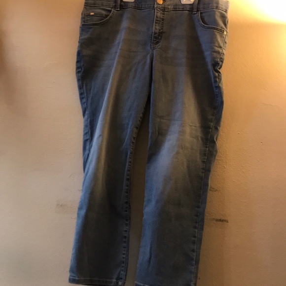 Lee Pants - NWOTLee Women’s Regular Fit Straight Leg Mid Rise